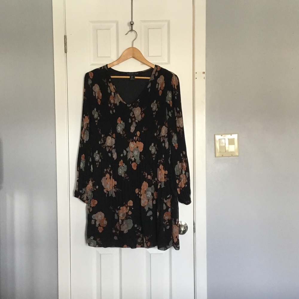 Rachel Zoe Black Floral V-Neck Long Sleeve Mini Dress